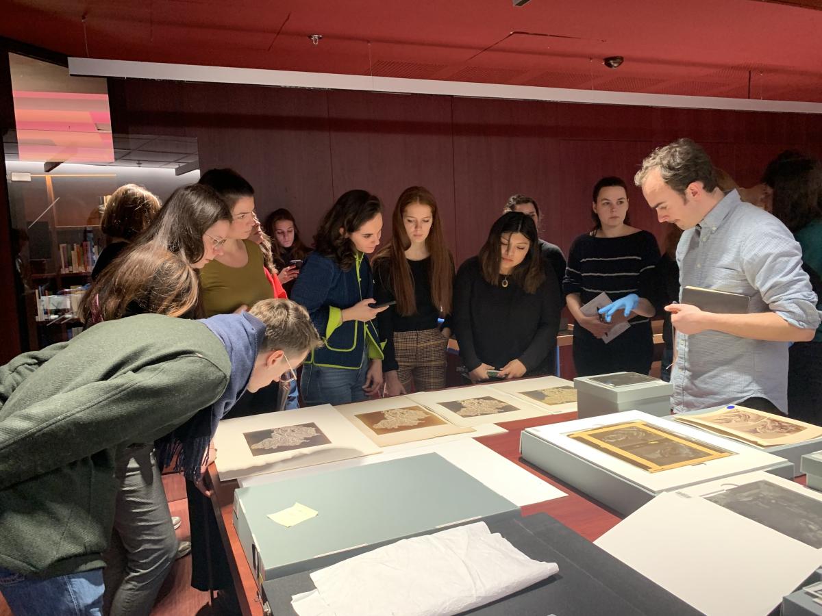 Cours élèves commissaires priseurs musée quai branly